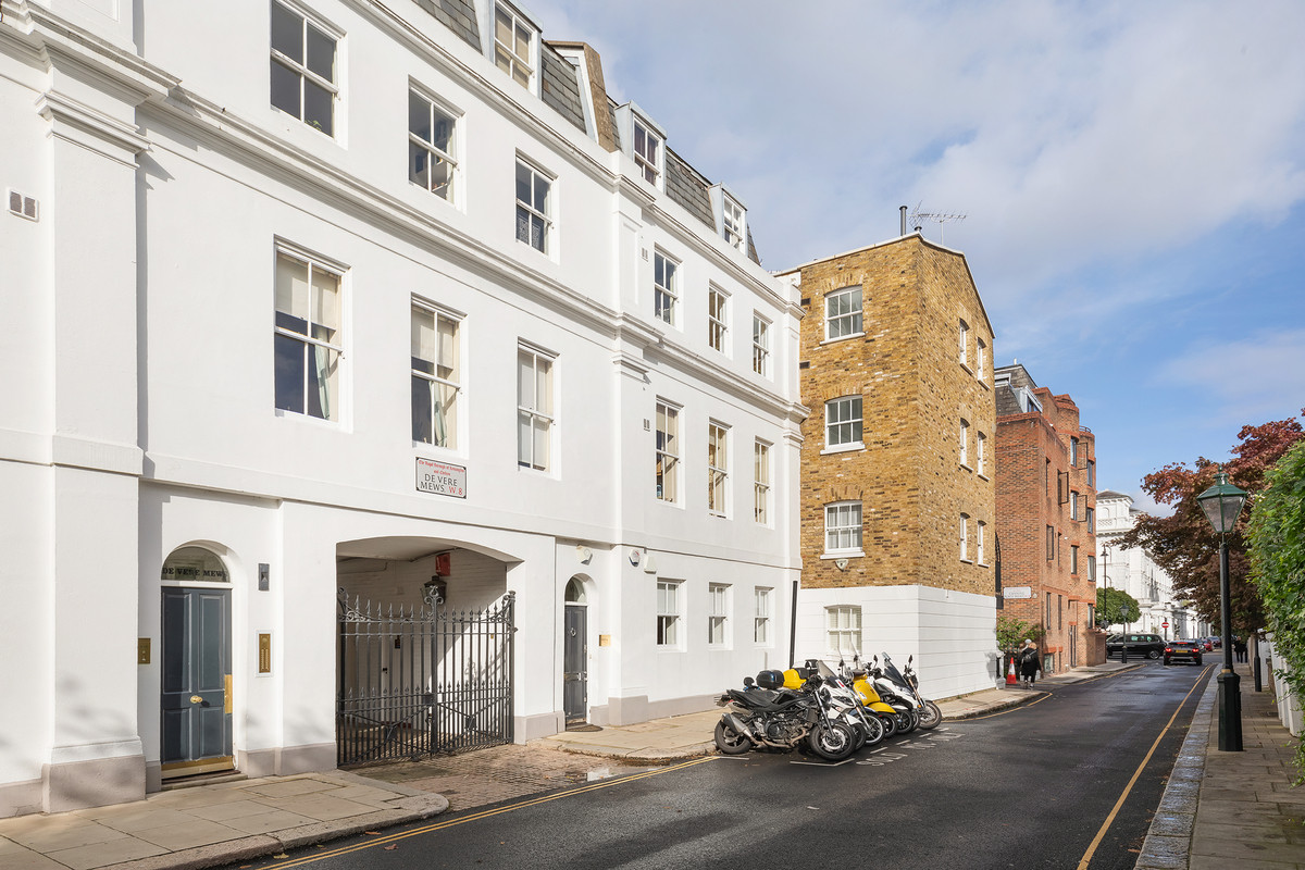 De Vere Mews