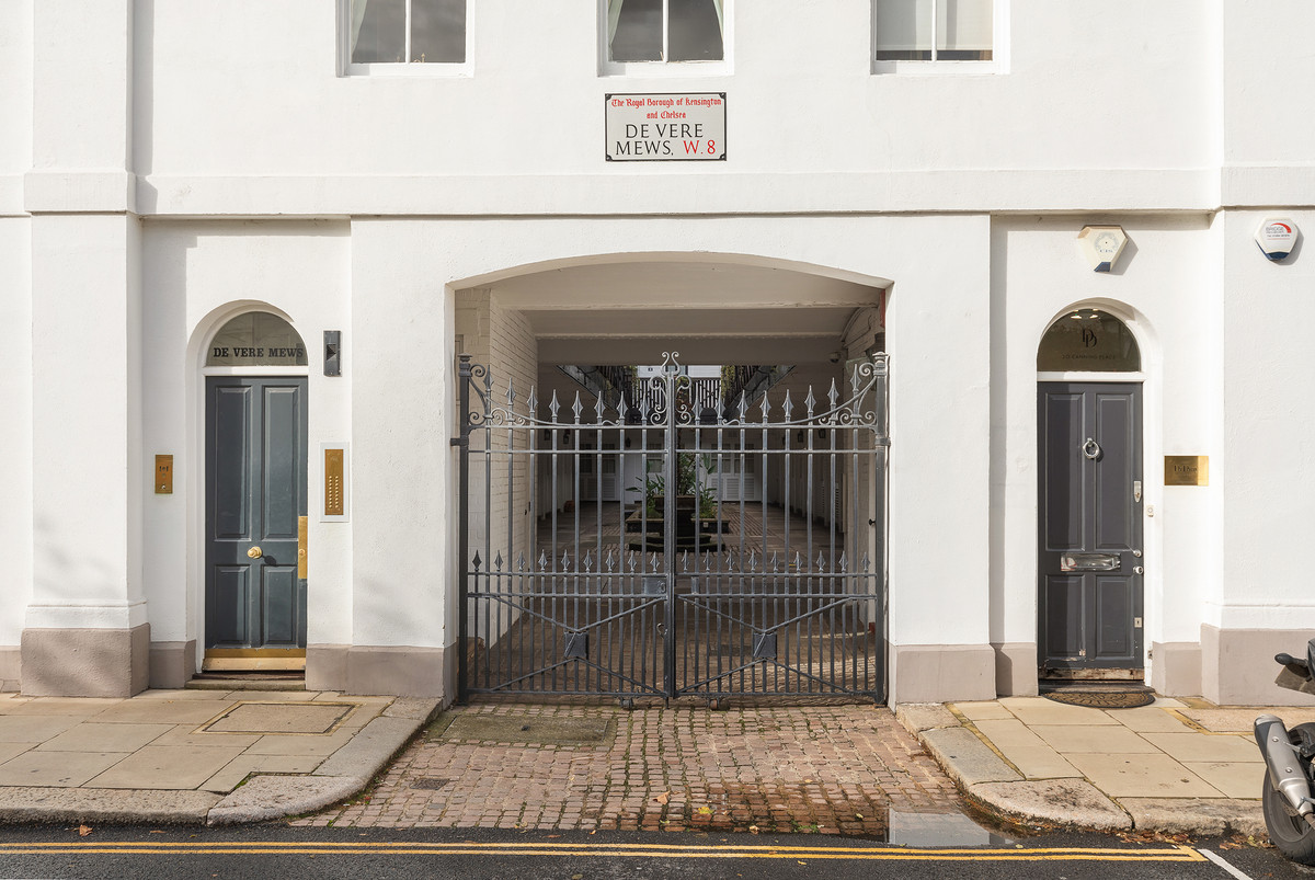 De Vere Mews