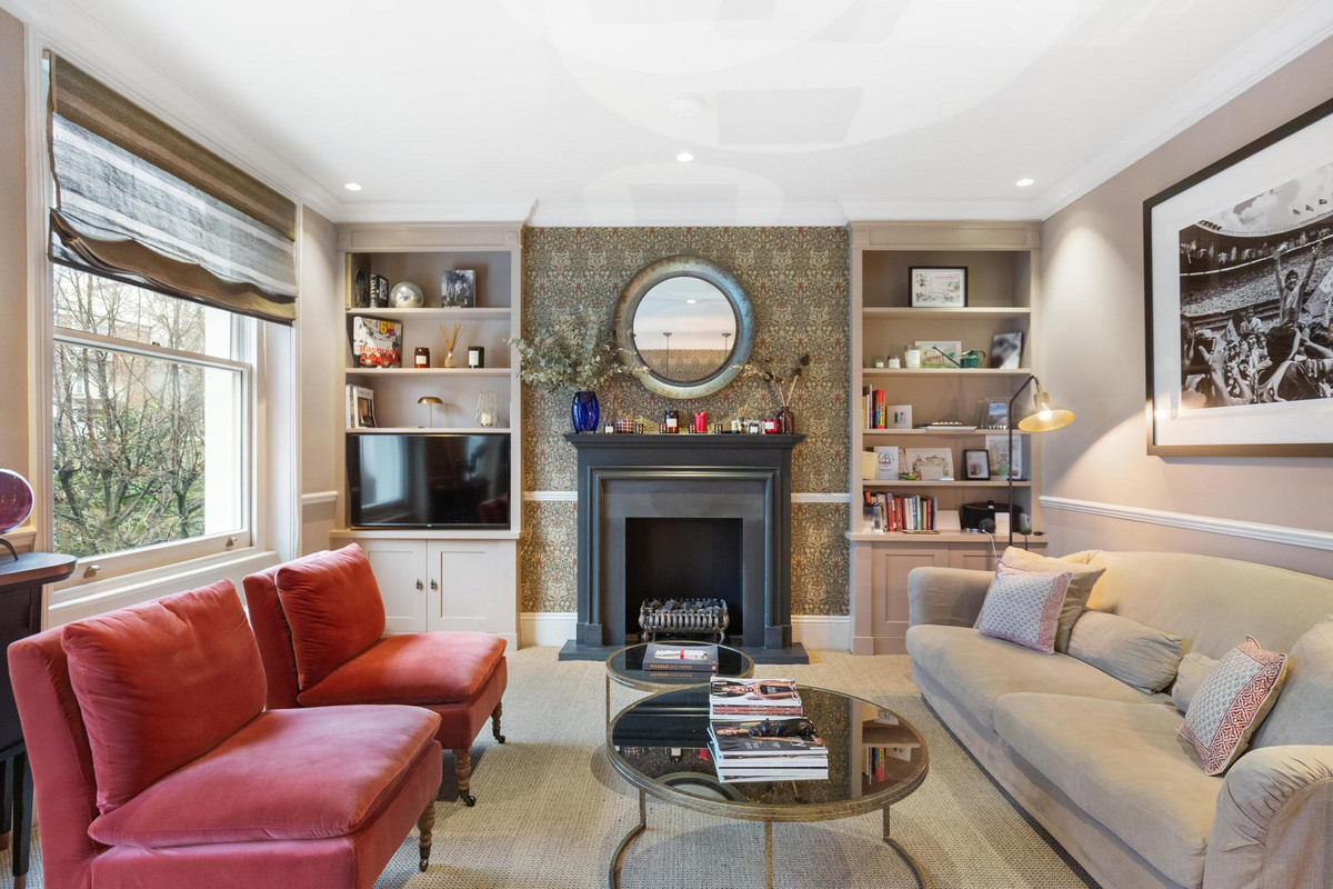 Holland Park Avenue